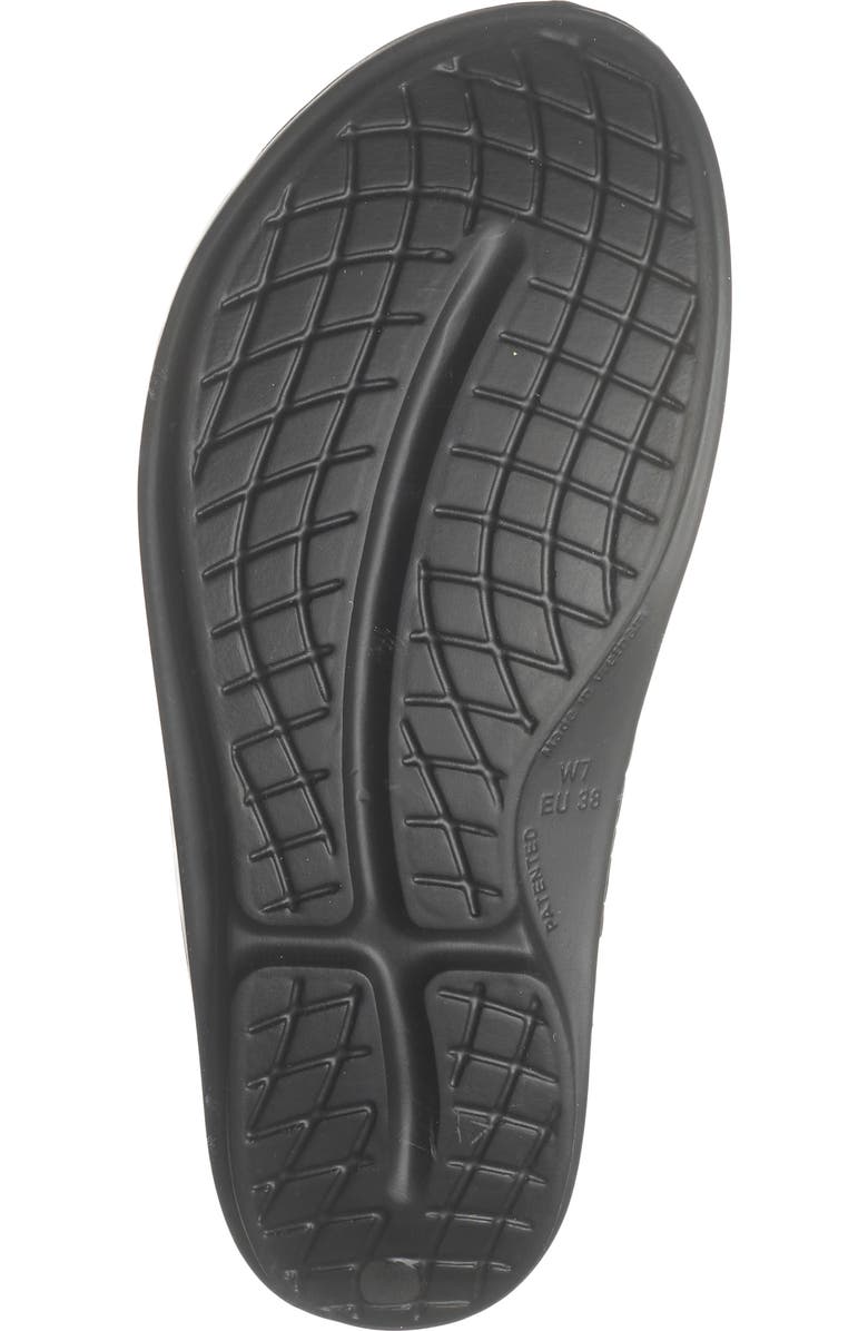 Oofos Oolala Luxe Flip Flop Sandal, Alternate, color, Black/ Frost