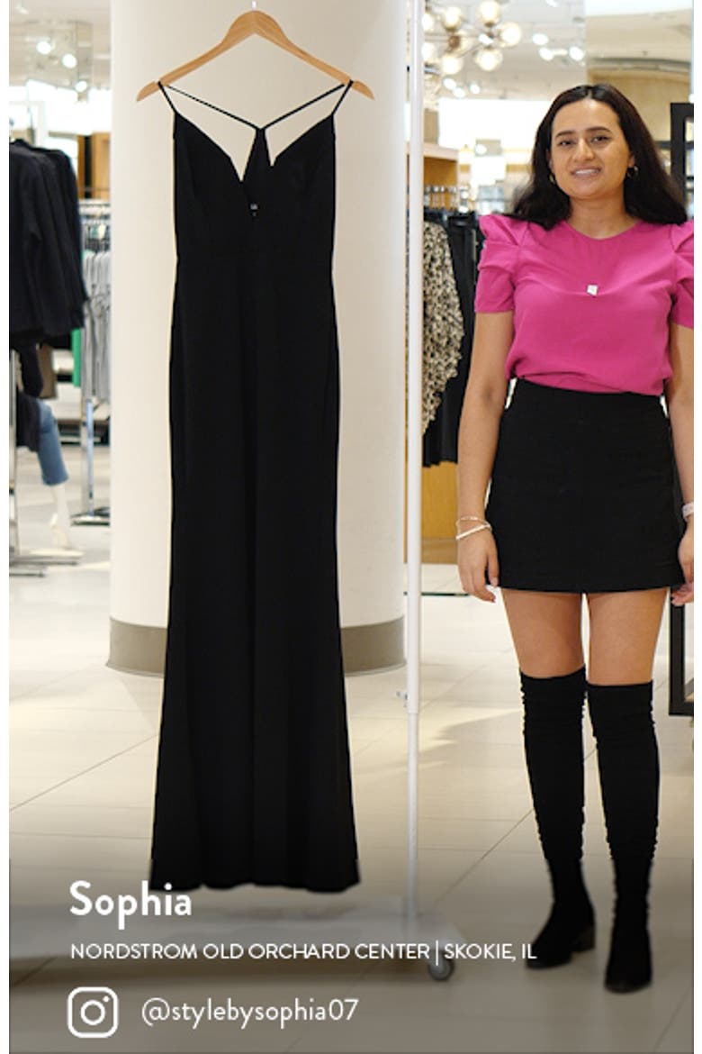 Amelia Plunge Neck Trumpet Gown video