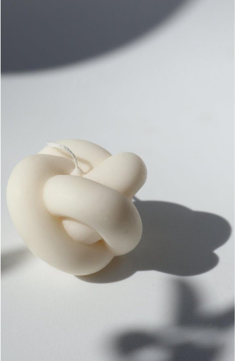 Aaram Luxe The Simple Knot Candle, Alternate, color, Natural