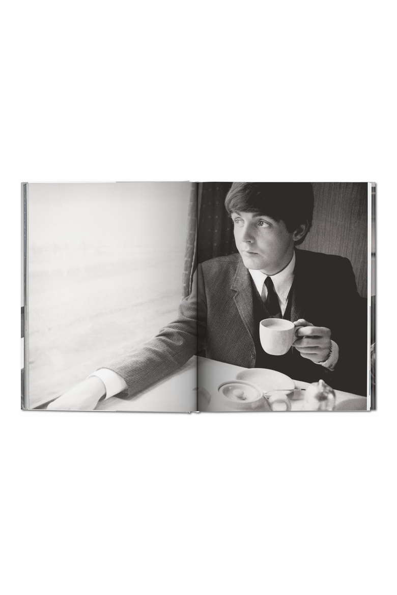The Beatles Book English French German, Alternate, color, Black / White