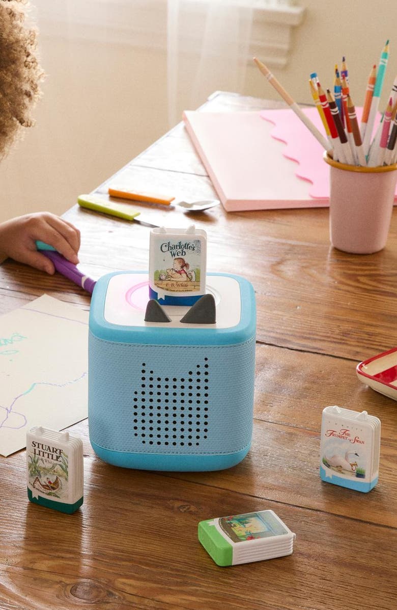 tonies Set of 4 E.B. White Audiobook Bundle, Alternate, color,