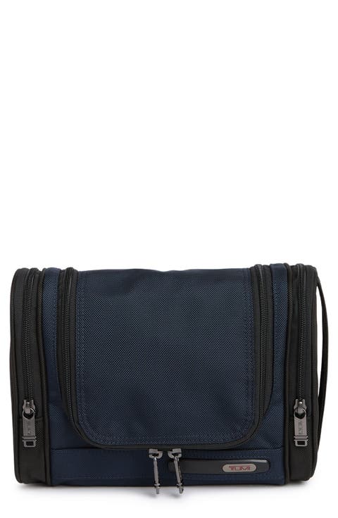 Hanging Travel Kit