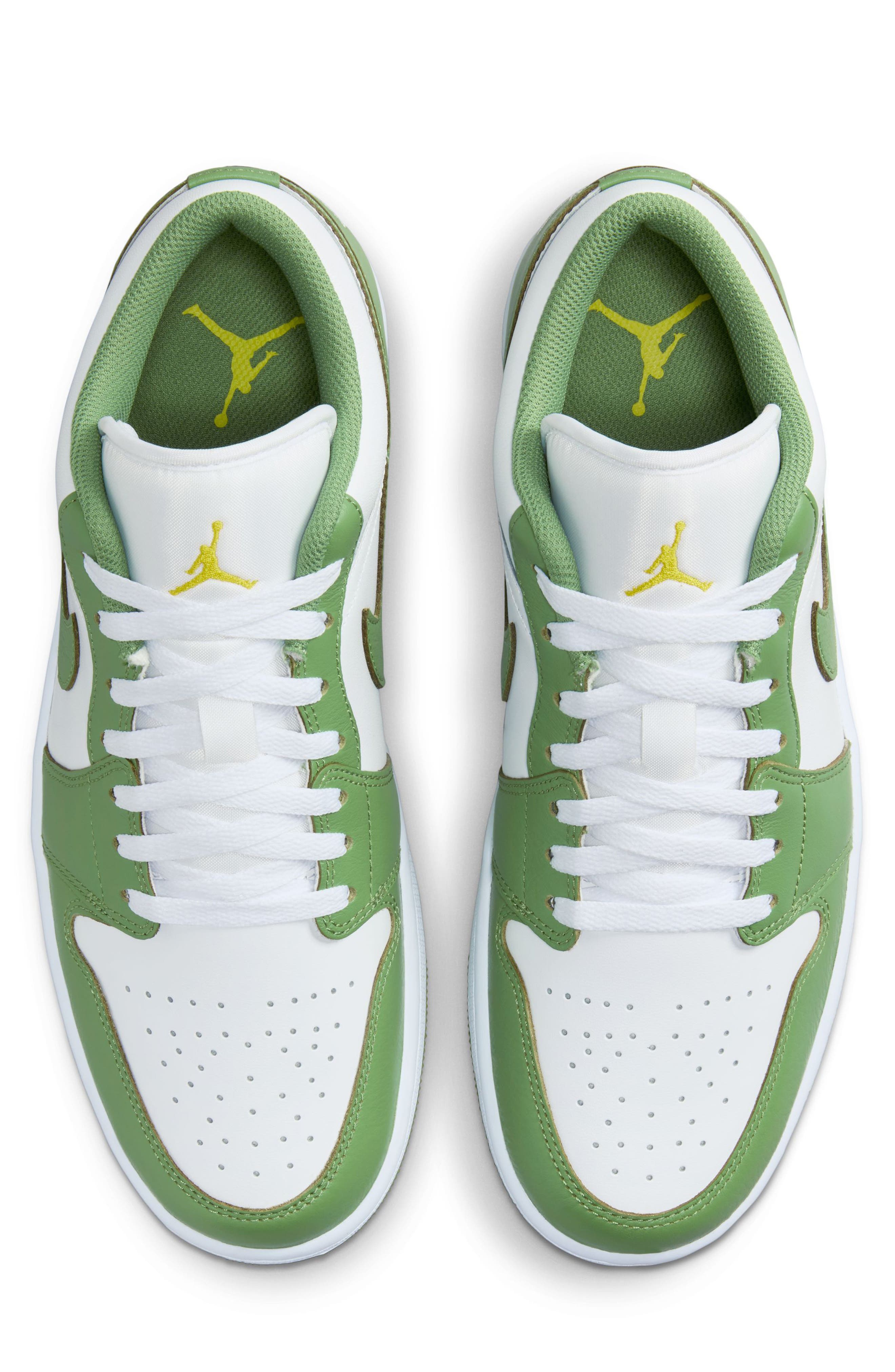 Jordan Air Jordan 1 Low SE Basketball Sneaker, Alternate, color, 