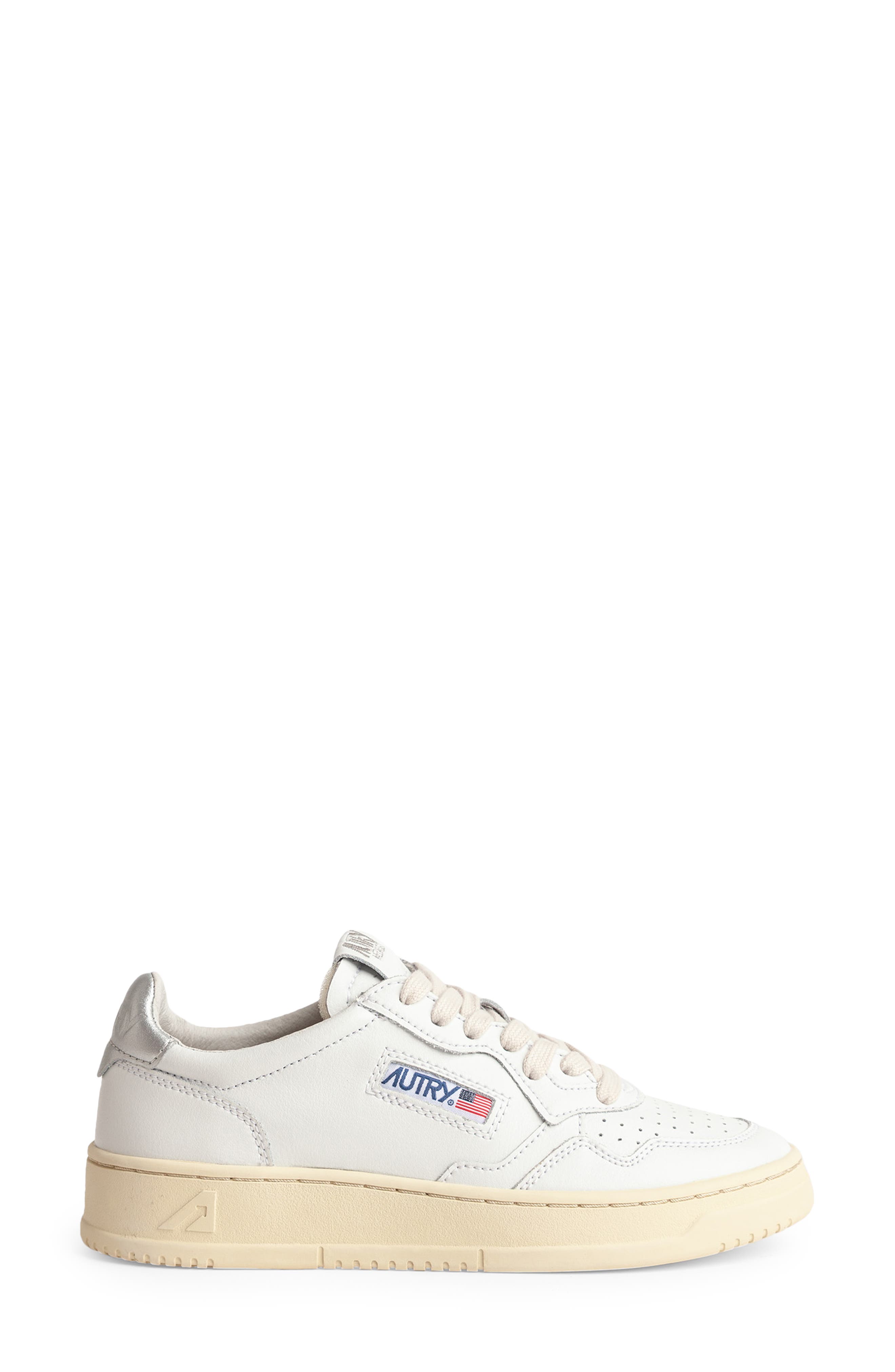 AUTRY Medalist Low Sneaker, Alternate, color, Wht/Sil