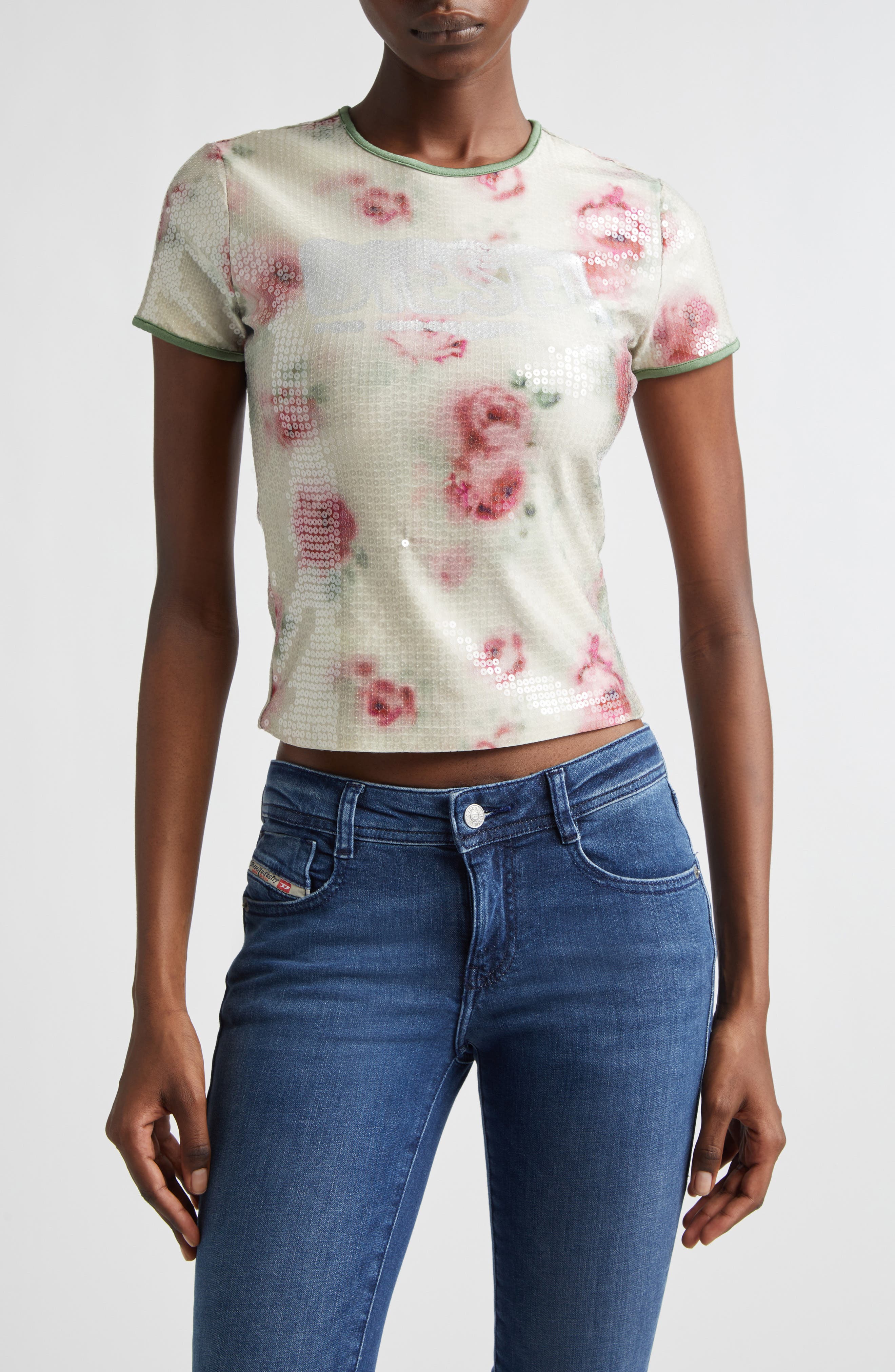 selected MEDIUM/ WHITE