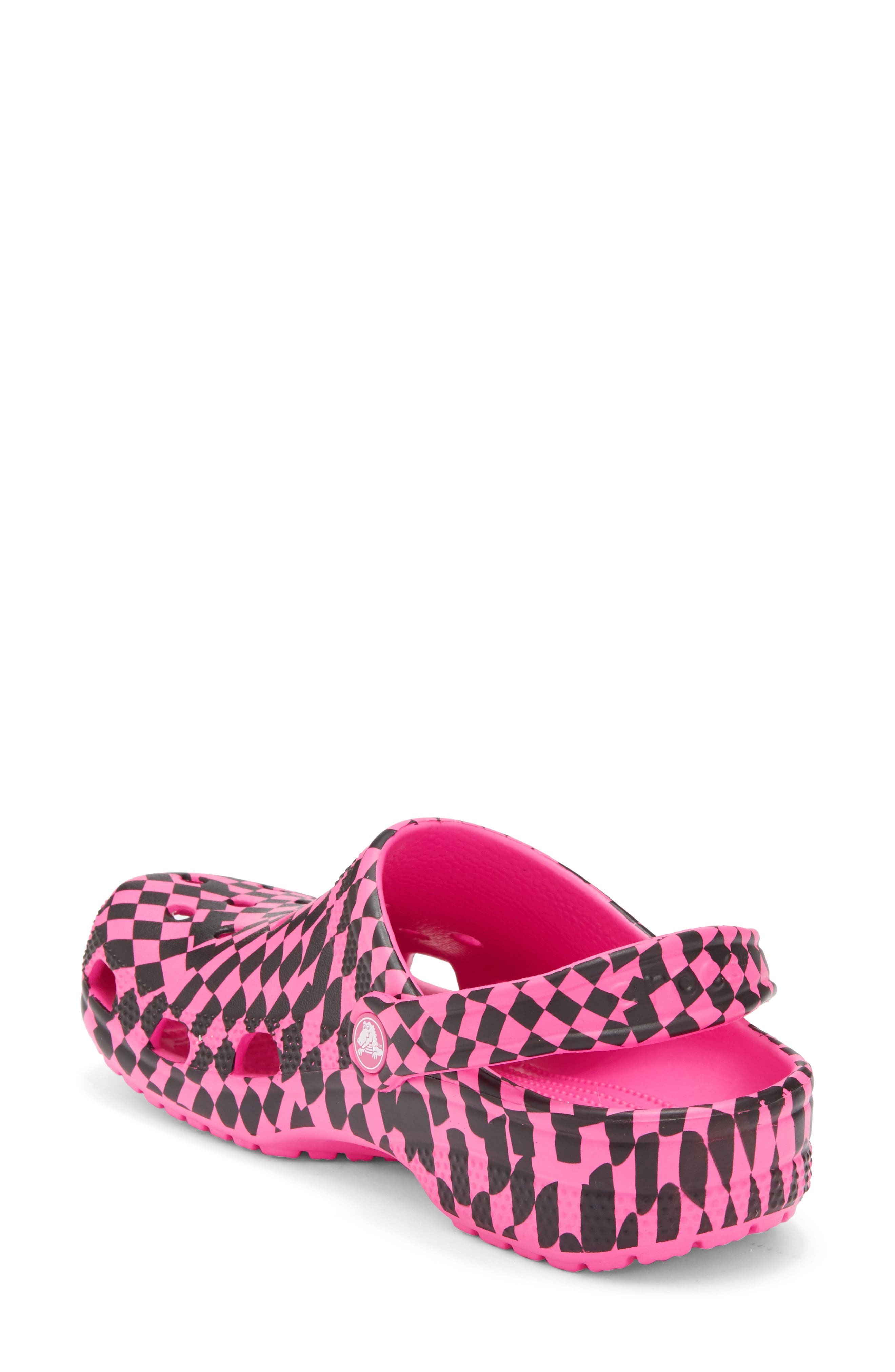 CROCS Classic Warped Checker Clog, Alternate, color, Pink Crush/ Black