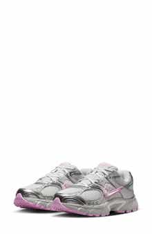 Nike V5 RNR Sneaker