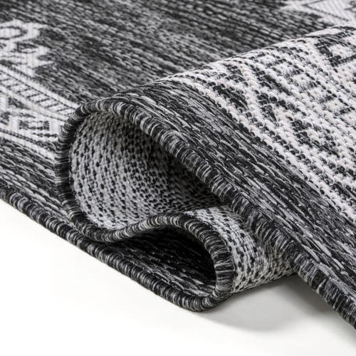Jonathan Y Arden Vintage Casual Medallion Indoor/outdoor Area Rug In Dark Gray/cream