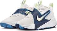 Nike Kids' Team Hustle D 12 Basketball Sneaker
