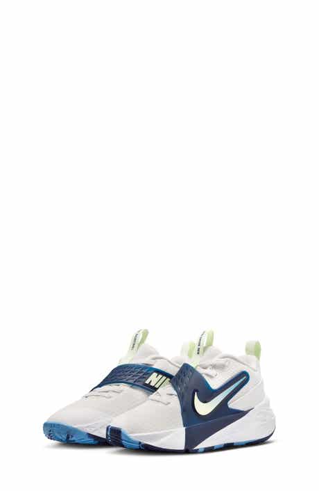 Nike Kids' Team Hustle D 12 Basketball Sneaker