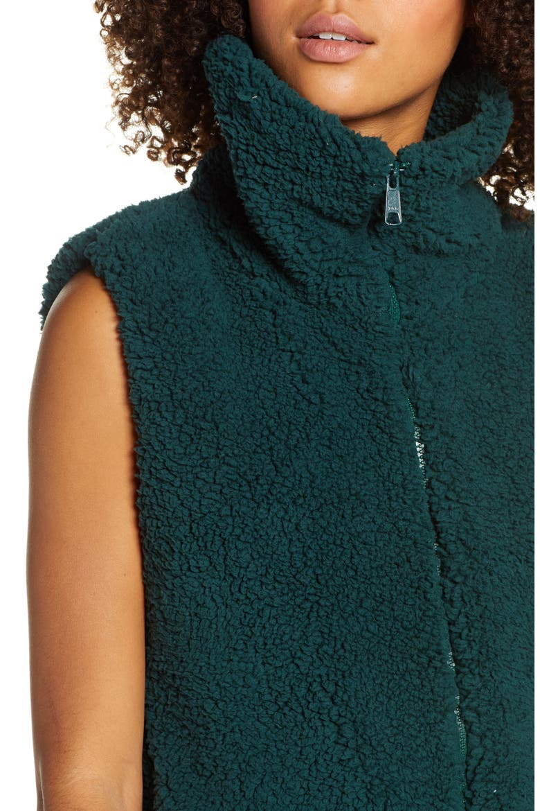 Cozy High Pile Fleece Vest, Alternate, color, GREEN PONDEROSA