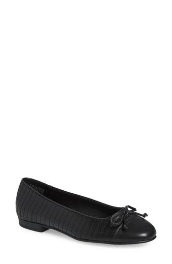T Tahari Villa Quilted Ballet Flat In Black