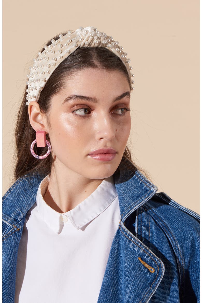 Horsebit Button Hoop Earrings, Alternate, color, PETAL PINK