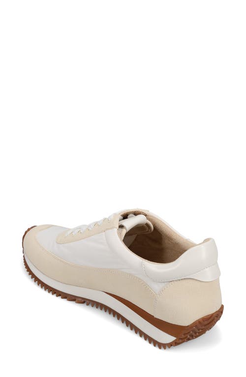 Vaneli Queen Sneaker In Panna