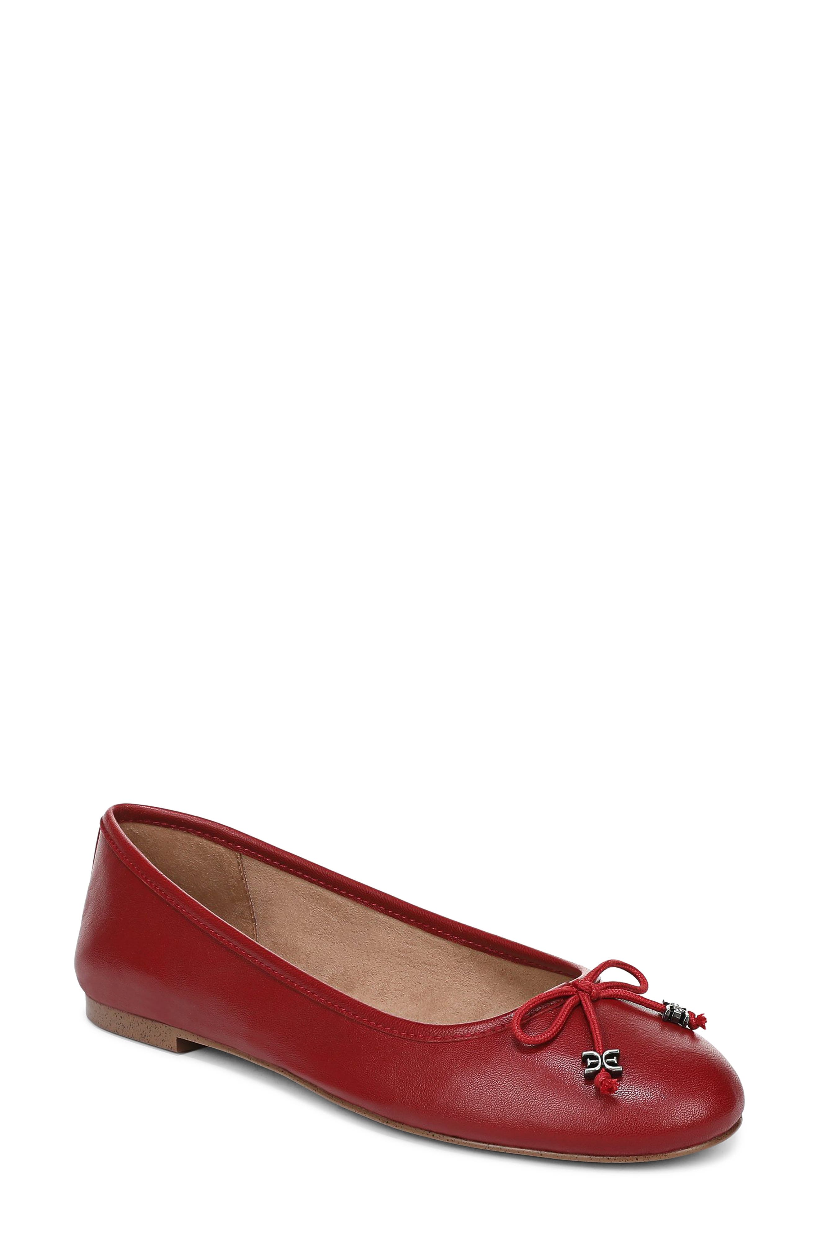 DEEP SCARLET