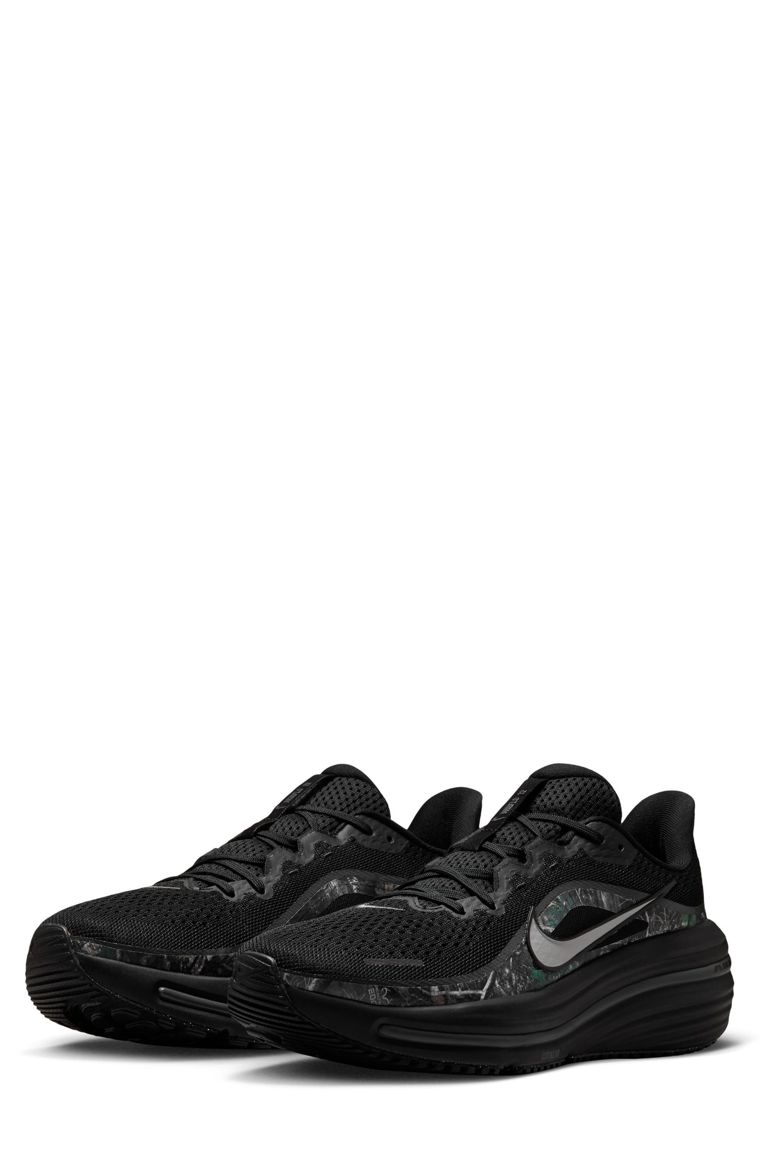 Air Winflo 12 Running Shoe