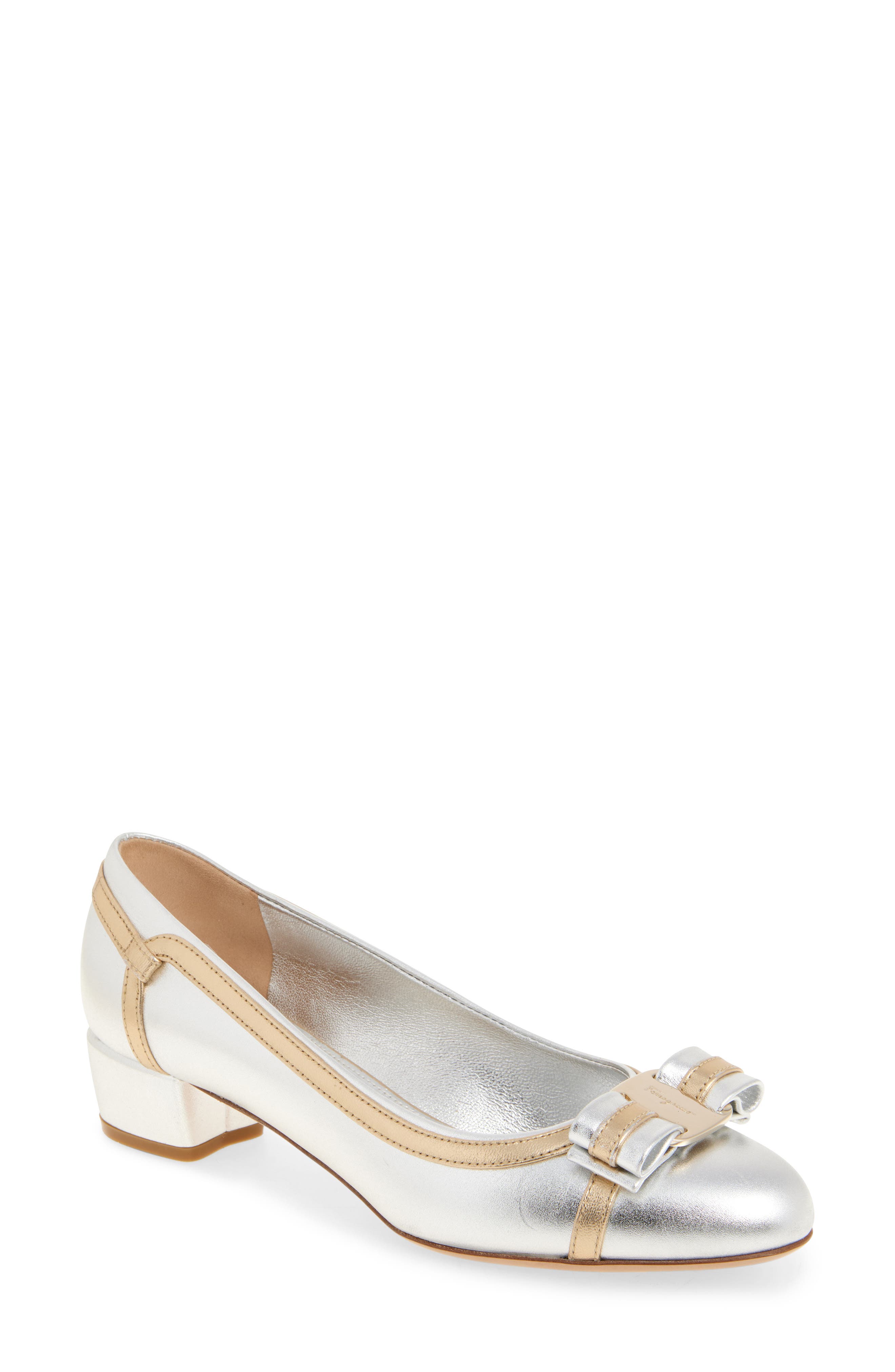 FERRAGAMO Vara Bow Pump, Main, color, 