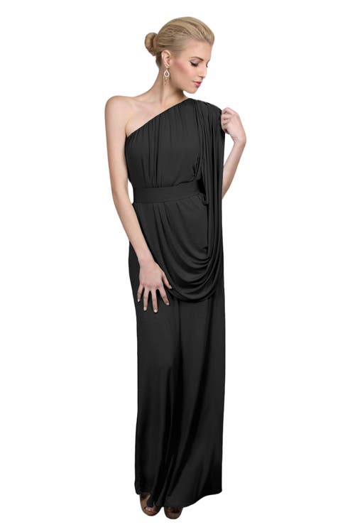 Pia Gladys Perey Gwen In Black