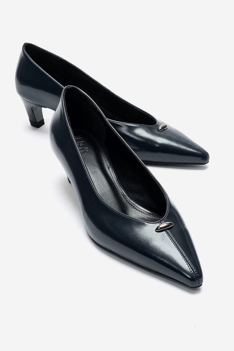 Versay Pointed Toe Kitten Heel Pump