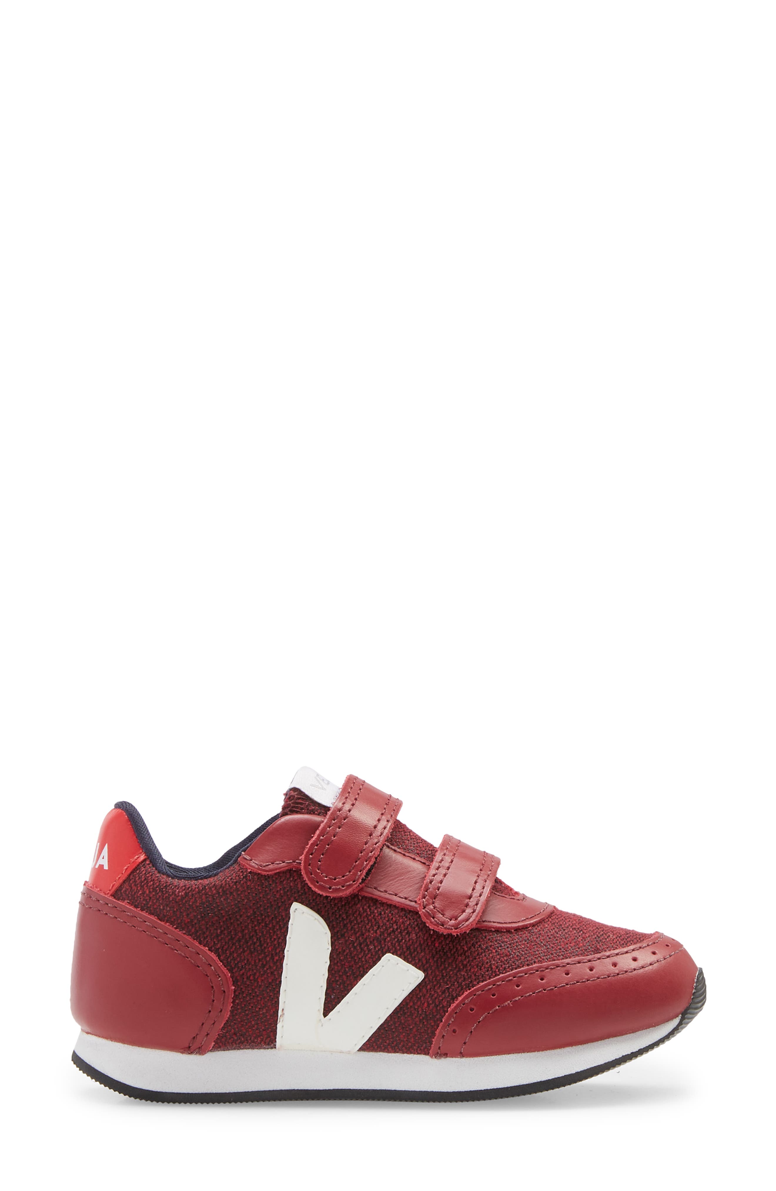 Veja Arcade Sneaker, Alternate, color, 