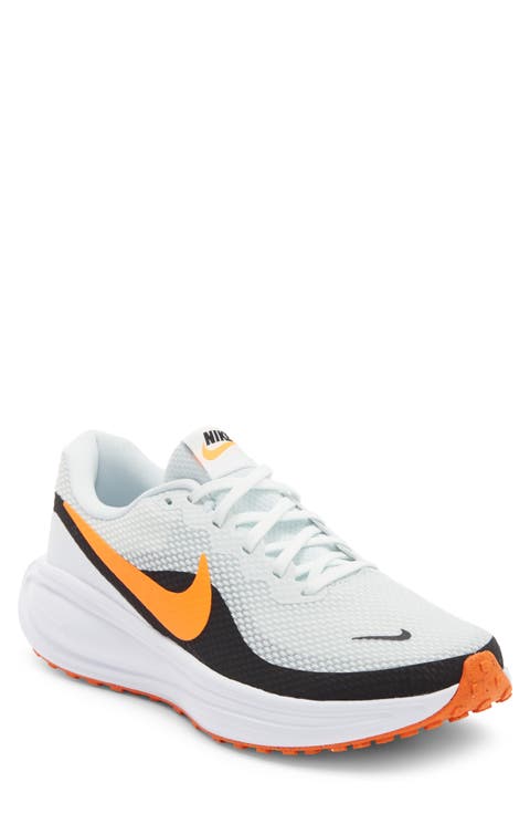 Revolution 8 Running Shoe (Men)