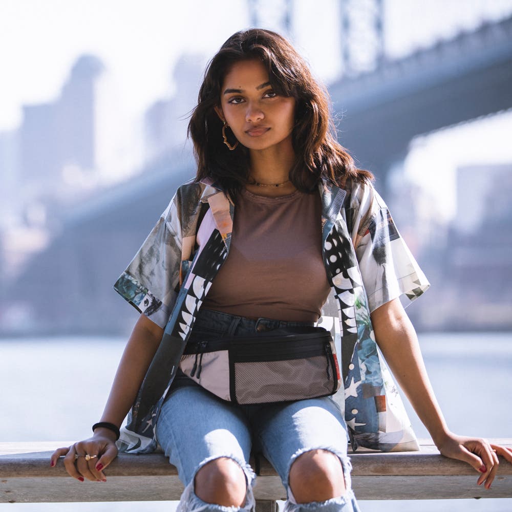 Manhattan Portage Luminosity Alleycat Belt Bag, Alternate, color, Luminous Black