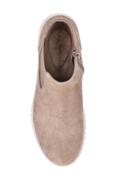 Bella Vita Kingly Chelsea Boot In Neutral