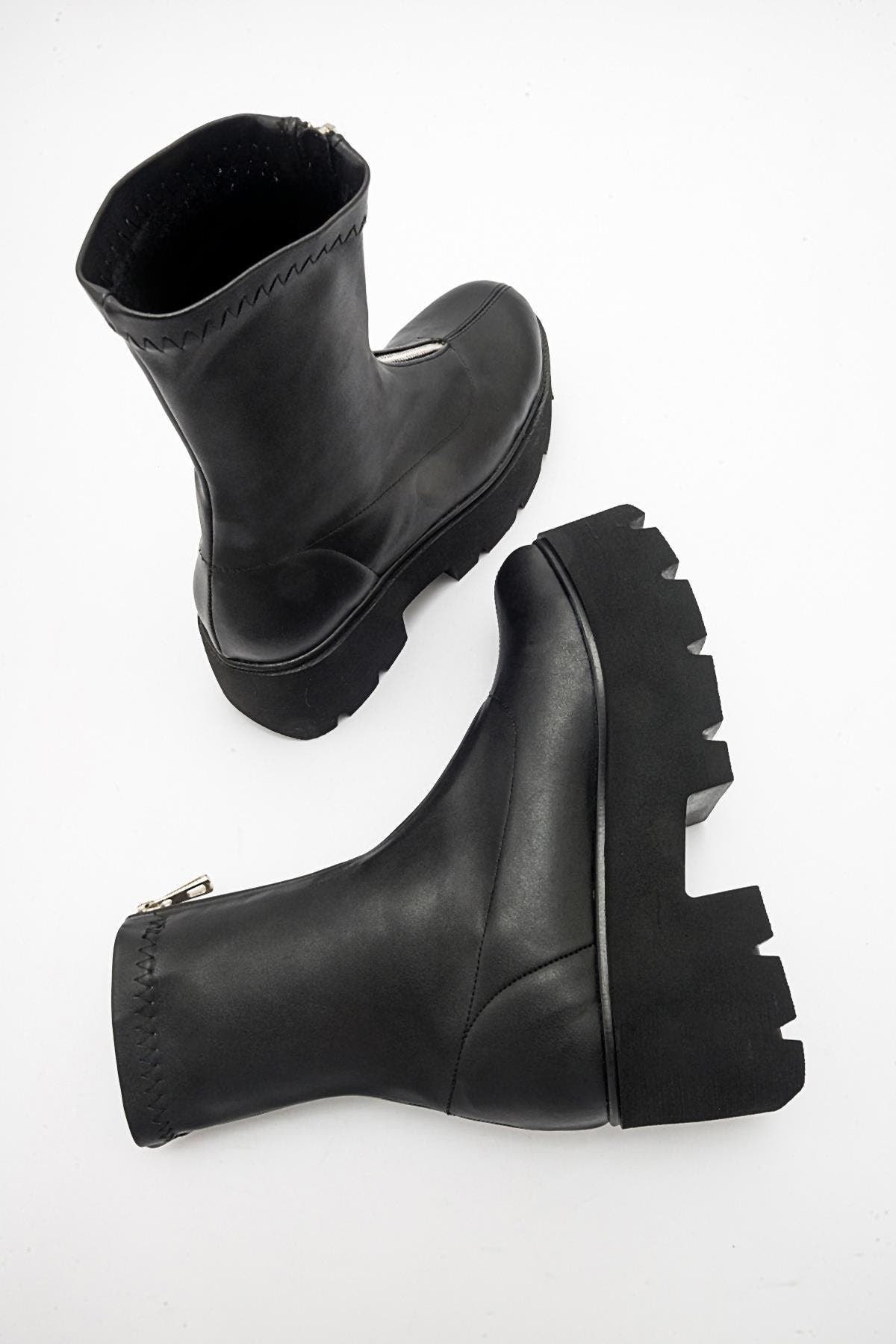 Ovil Platform Zip Boot, Alternate, color, Black