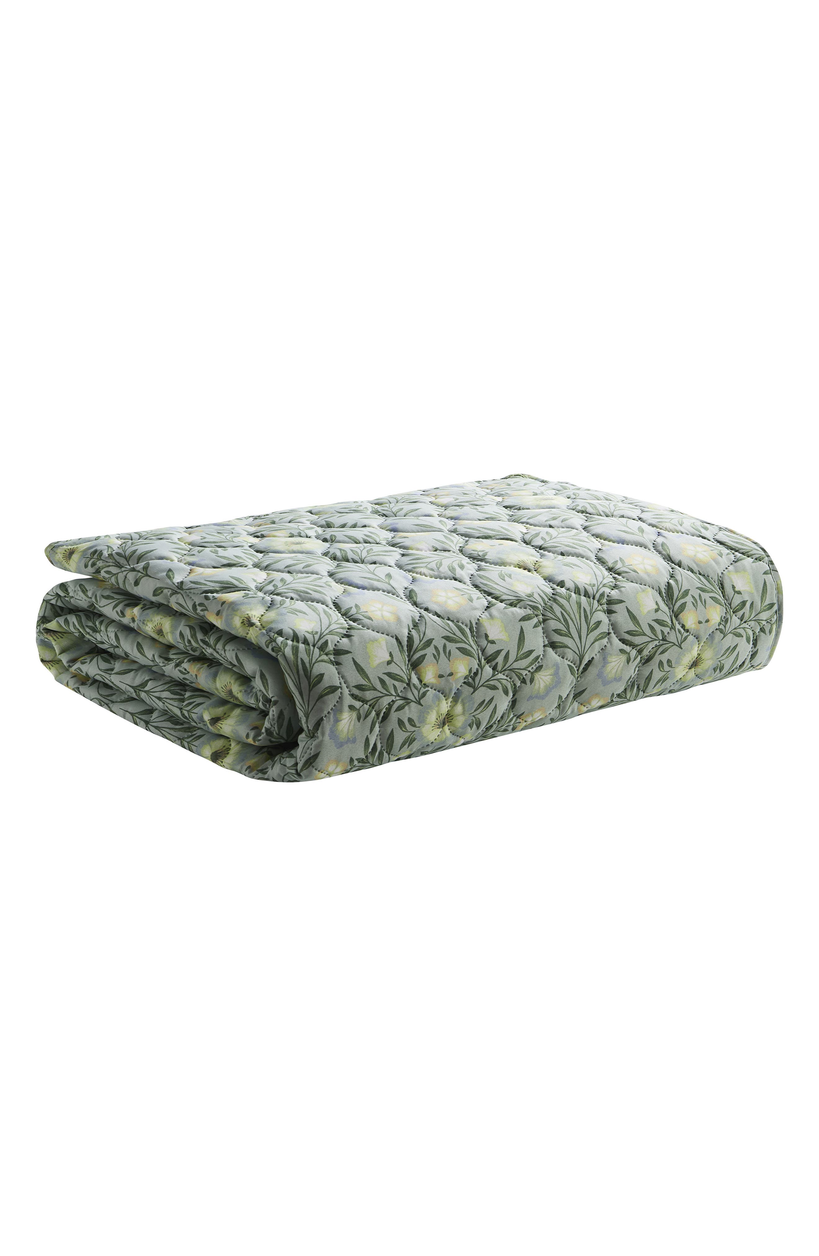 VCNY HOME Whisper 3-Piece Quilt Set