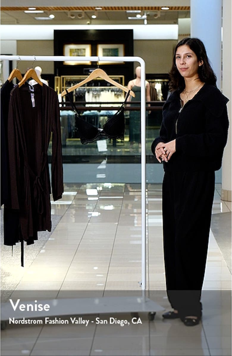 Rosace No. 4 Underwire Plunge Push-Up Bra, sales video thumbnail