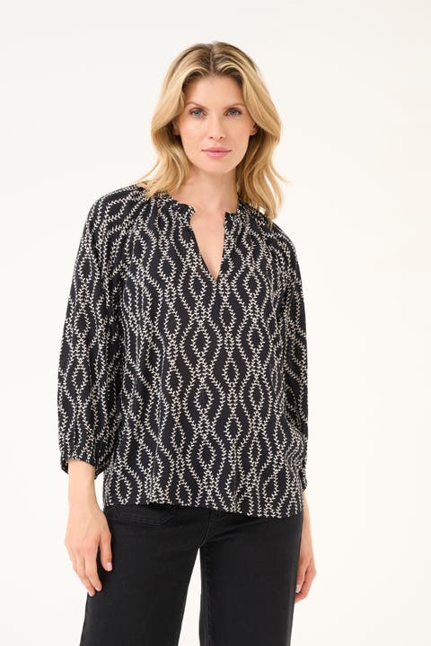 KAsigrid 3/4 Sleeves V-notch Neck Blouse