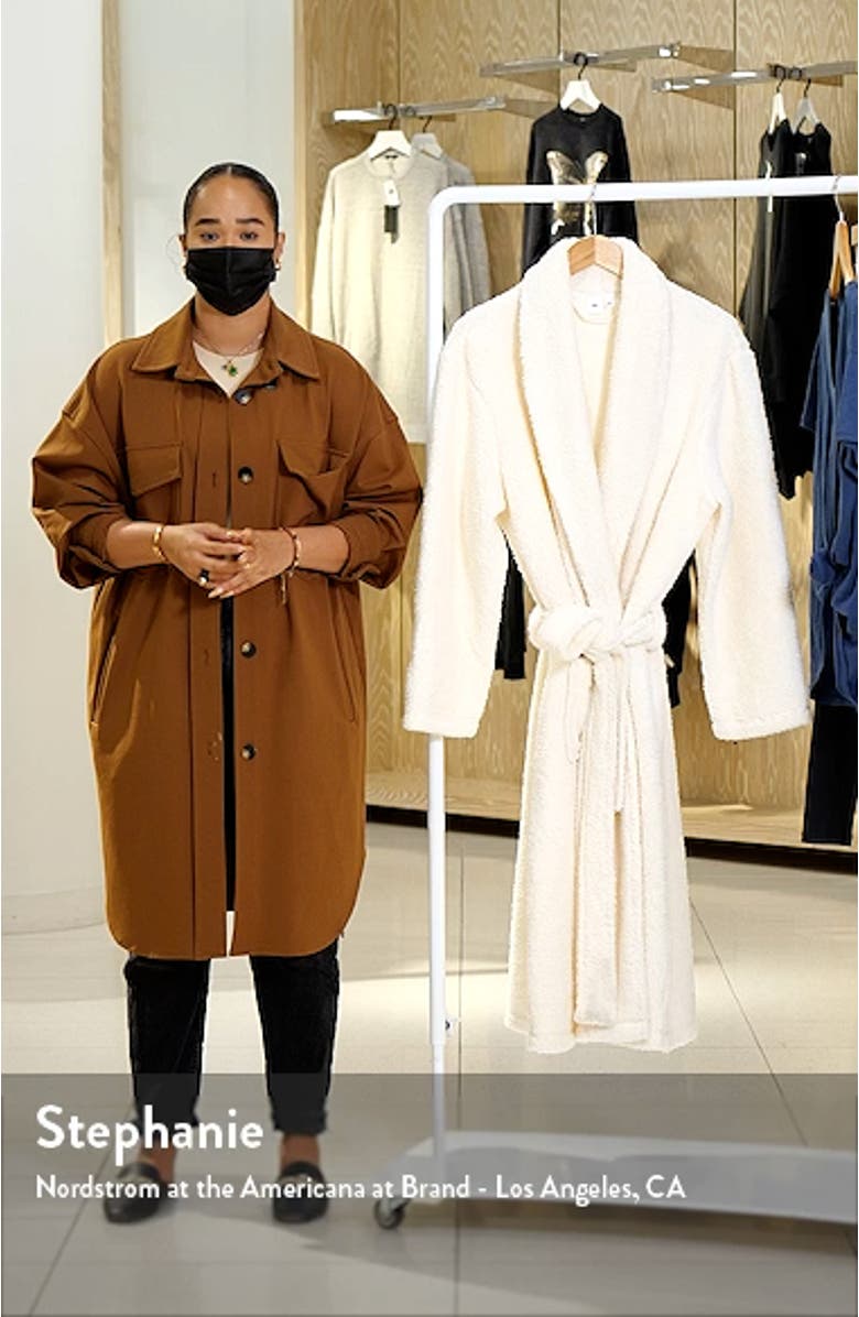 Fleece Robe, sales video thumbnail