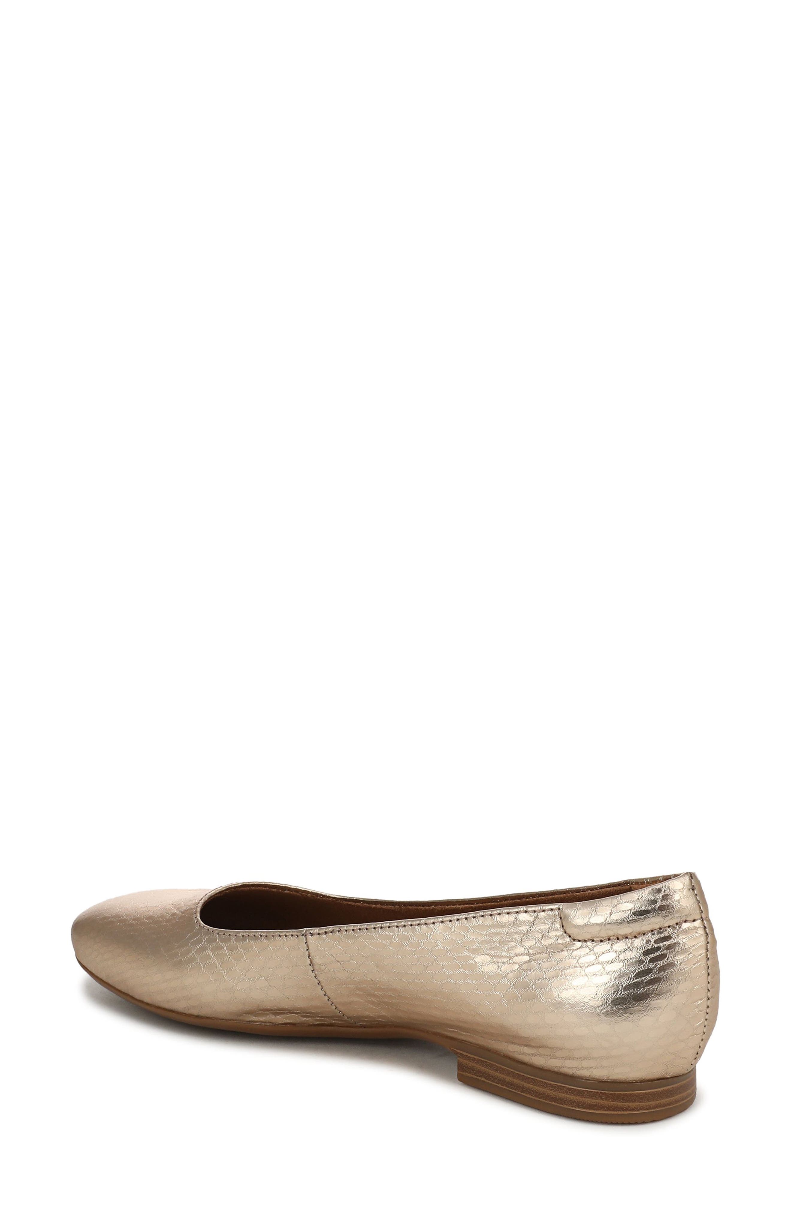 Naturalizer Kelley Ballet Flat, Alternate, color, Light Champagne Faux Leather