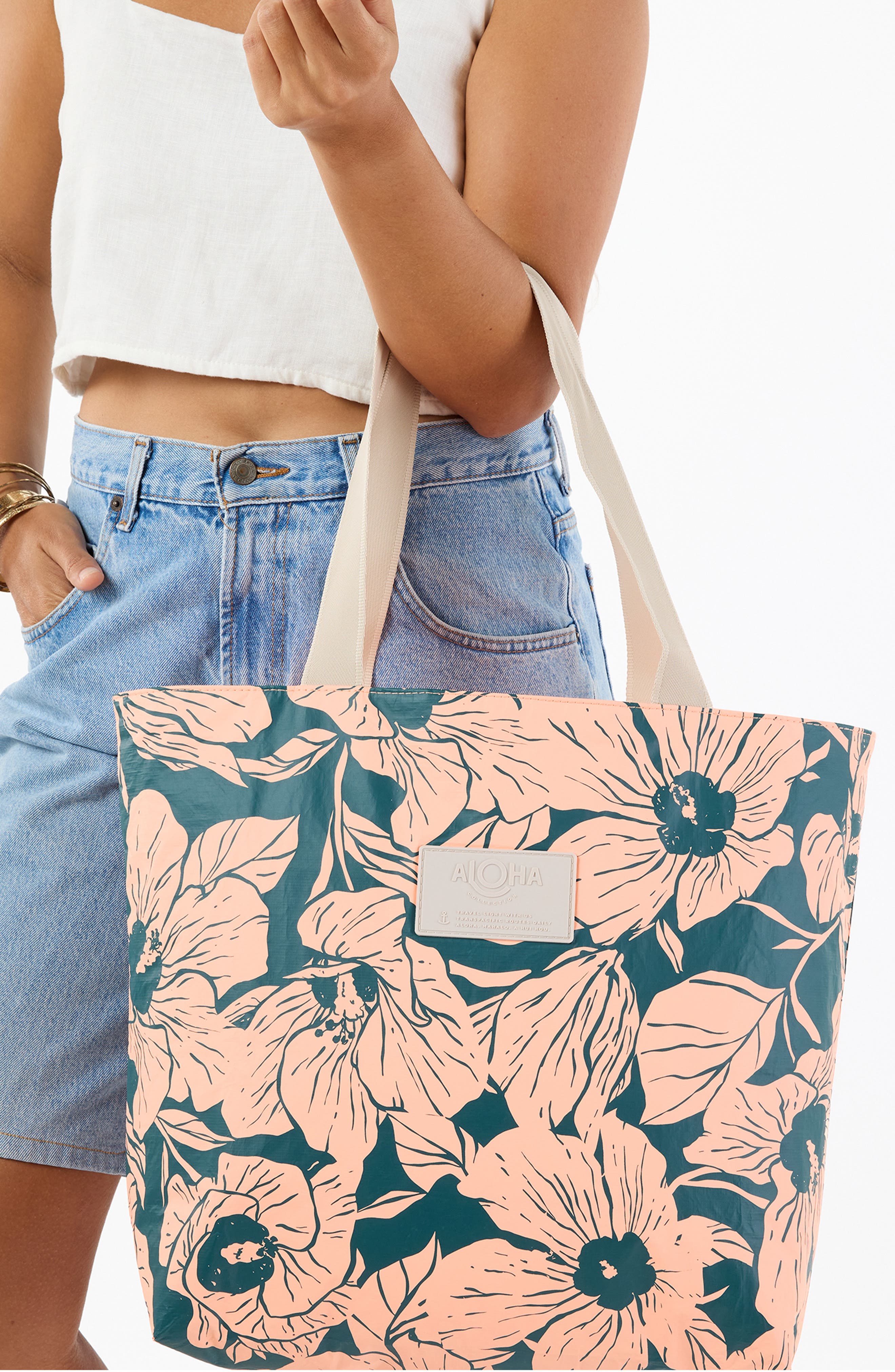 Aloha Collection Day Tripper Flor Del Mar Water Resistant Tyvek<sup>®</sup> Tote, Alternate, color, Dark Teal/ Peachy