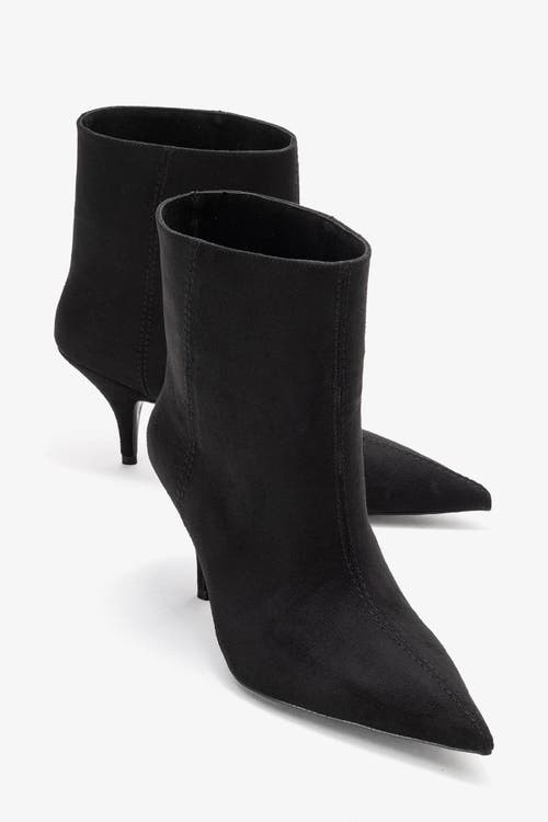 Prologue Shoes Brivelle Pointed Toe Boot In Black
