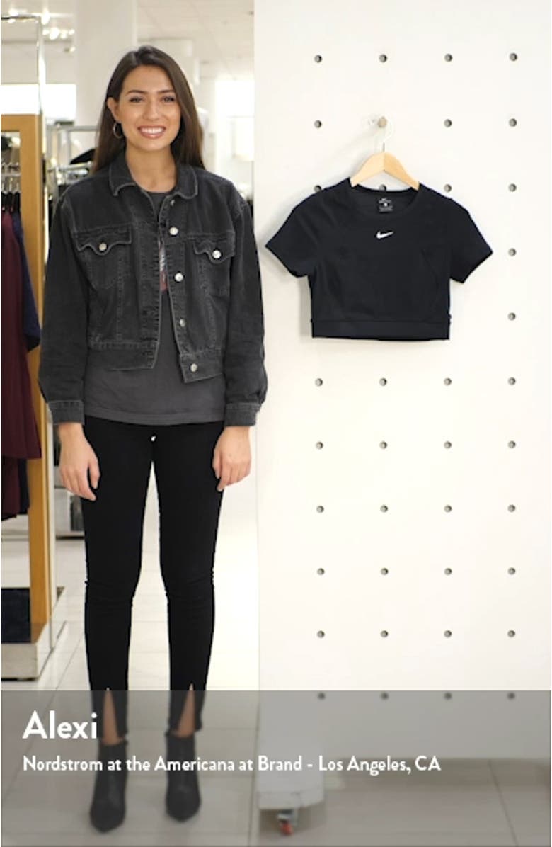 Pro AeroAdapt Crop Top, sales video thumbnail