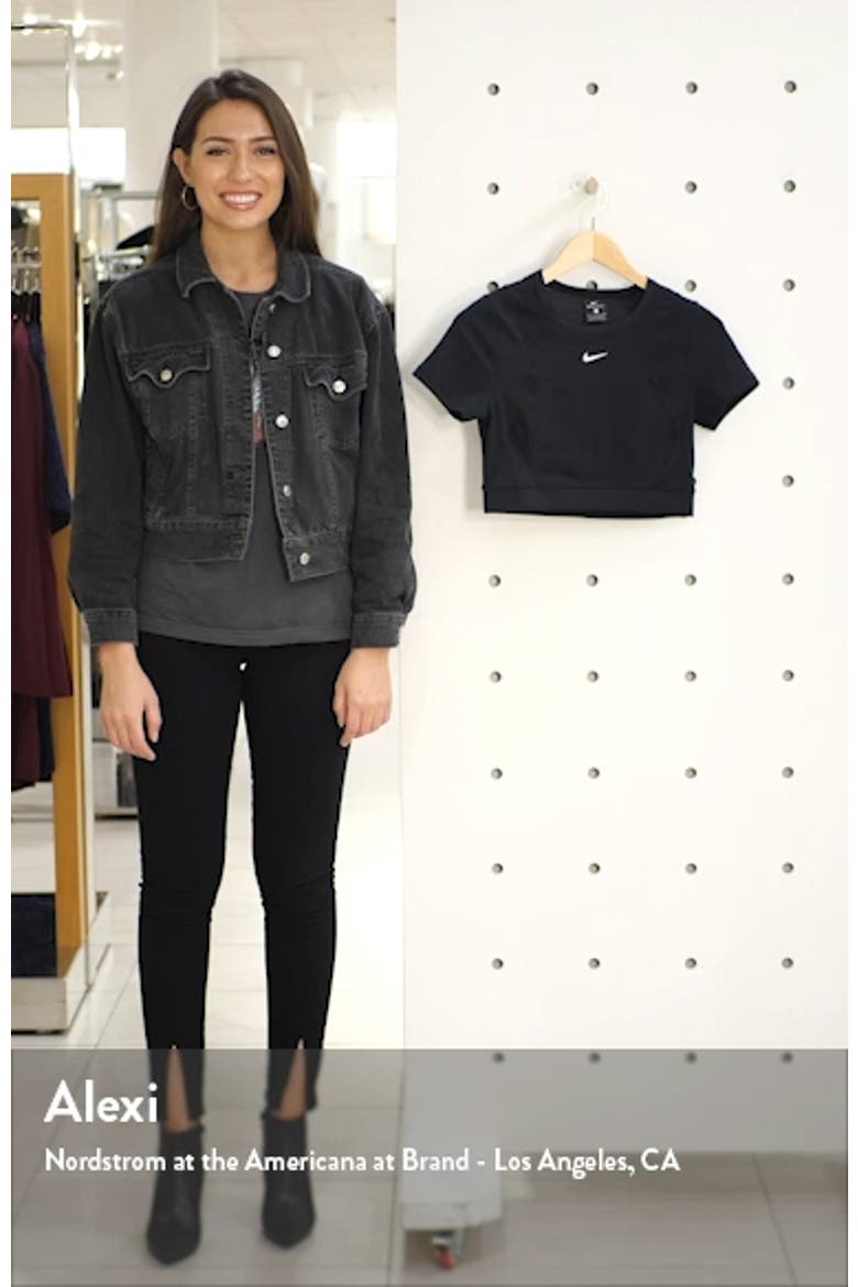 Pro AeroAdapt Crop Top video