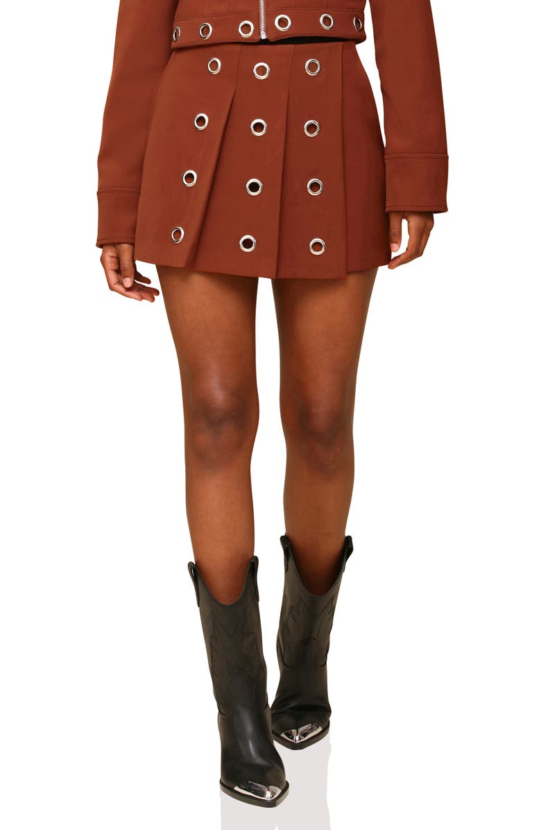 Avec Les Filles Pleated Grommet Miniskort, Main, color, 