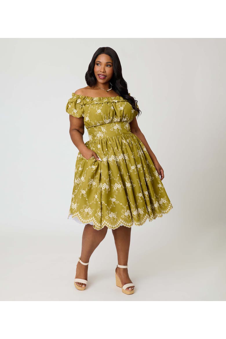 Plus Size 1950s Off The Shoulder Ruffle Swing Dress, Main, color, Green w/ Floral Print