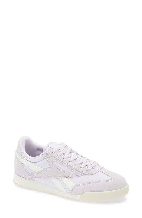 Campio XT Soccer Sneaker (Women)