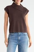 CYRUS Envelope Neck Sleeveless Sweater