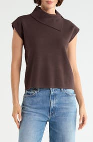 CYRUS Envelope Neck Sleeveless Sweater