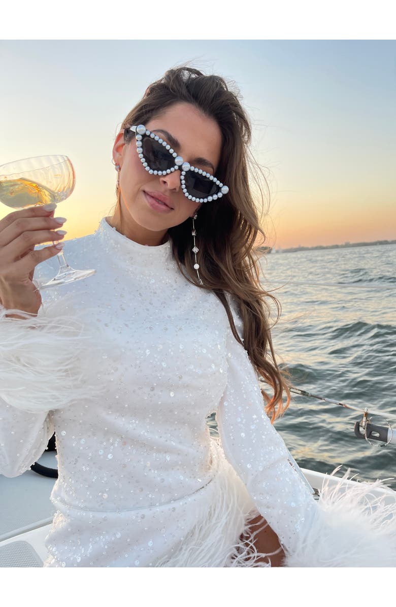 Untamed Petals Times Square Sunnies, Alternate, color, Black