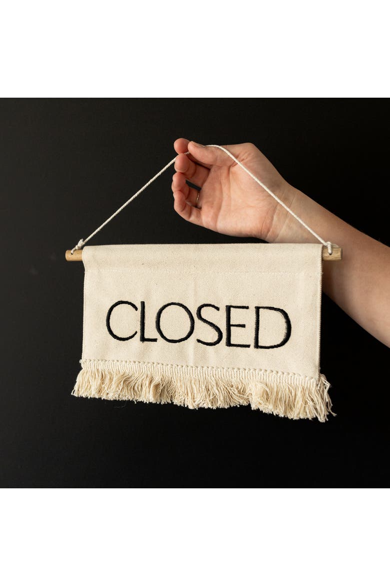 Tasseled Open or Closed Sign, Alternate, color, White
