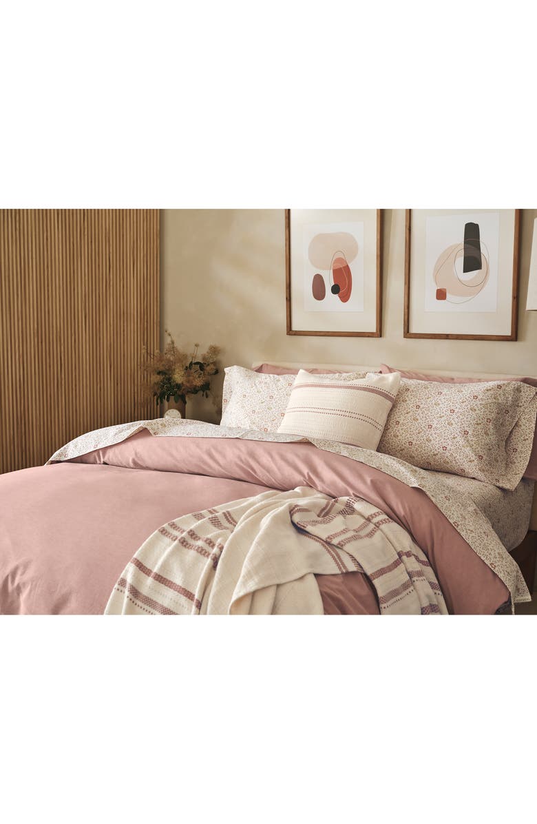 Coyuchi Crinkled Organic Cotton Percale Duvet Cover, Alternate, color, Praline Chambray