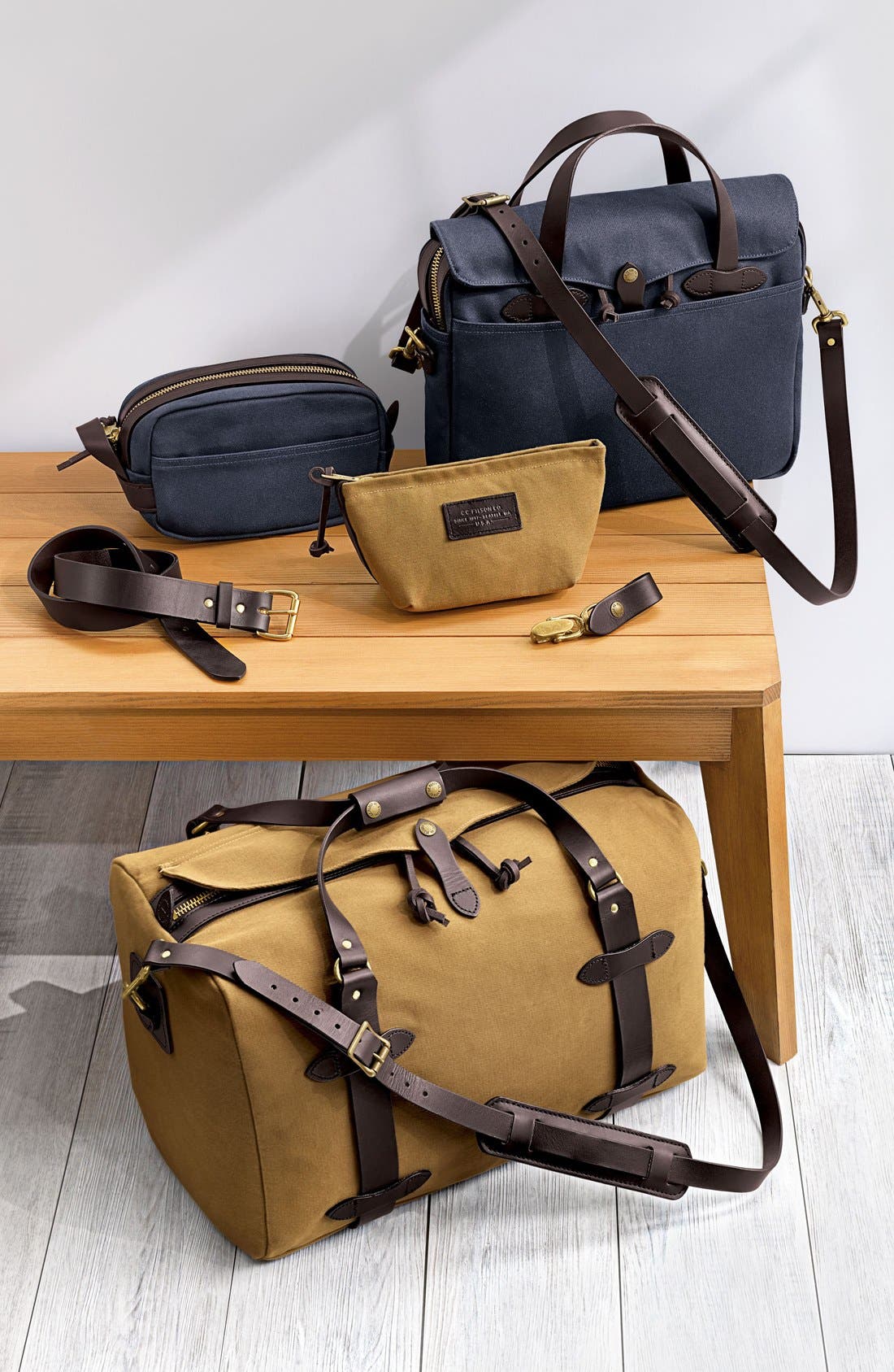 Filson Medium Duffle Bag, Main, color, 