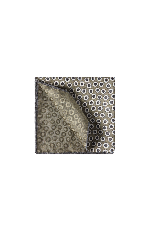 Spotted pocket square