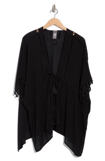 Vince Camuto Circle Lace Inset Topper