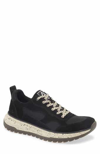 Breck Sneaker