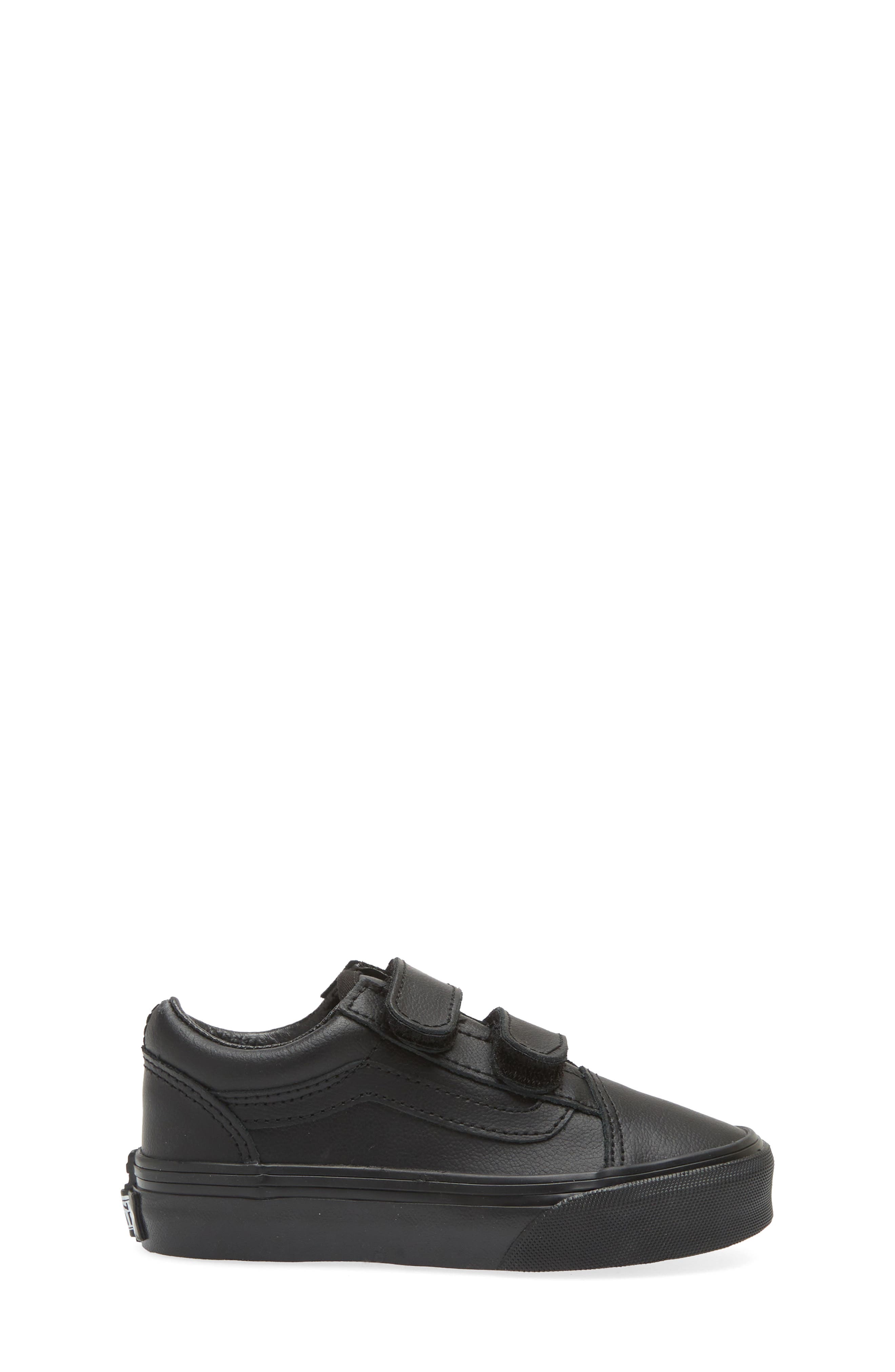 Vans Kids' Old Skool V Tumble Sneaker, Alternate, color, Classic Tumble Black Mono